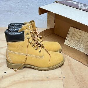 Vintage Timberland Nubuck Leather Boots